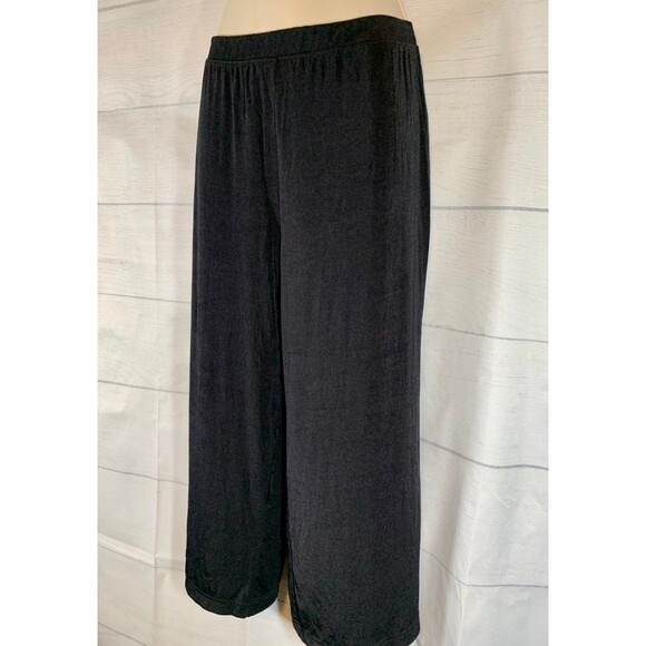 Jaclyn Smith, Black Jersey Knit Capris, Size M - Picture 4 of 7